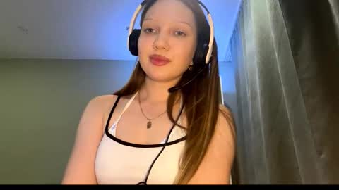 Snapshot of martinwion chatting on September 25, 7:12 pm Emily online show from September 25, 7:12 pm
