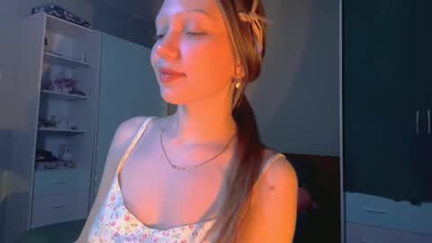 Snapshot of martinwion chatting on October 2, 8:03 pm Emily online show from October 2, 8:03 pm