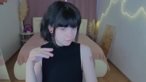 Mary online show from June 2, 1:12 pm
