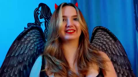 mary_broks online show from October 31, 9:02 am