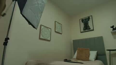 mary_cute9 online show from February 3, 12:21 pm