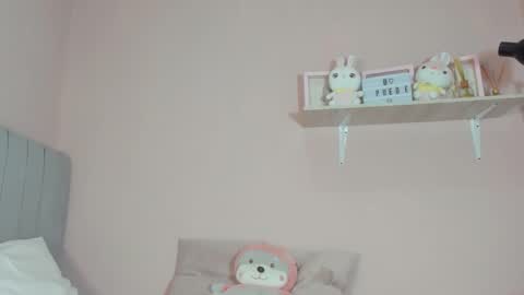 Snapshot of mary_cute9 chatting on October 9, 12:42 pm mary_cute9 online show from October 9, 12:42 pm
