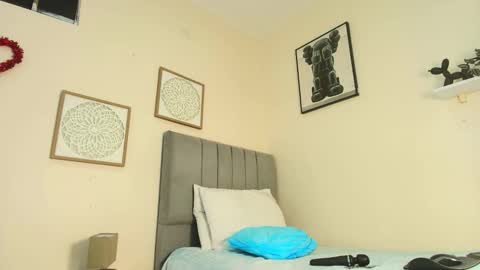 mary_cute9 online show from March 4, 12:12 pm