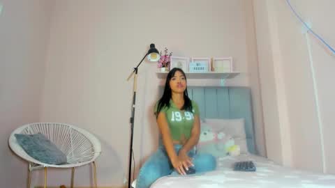 Snapshot of mary_cute9 chatting on September 10, 12:16 pm mary_cute9 online show from September 10, 12:16 pm