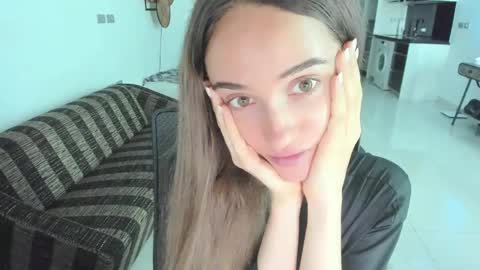 Mary Jane online show from April 2, 5:38 am