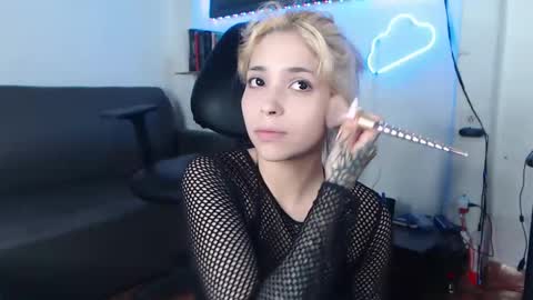 Snapshot of mary_janness chatting on February 23, 11:43 pm 100 online show from February 23, 11:43 pm