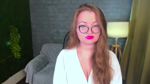 Mary online show from November 18, 2:18 pm