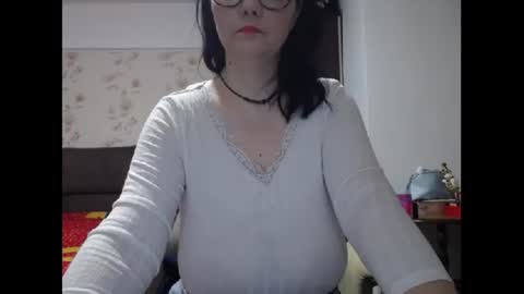 Snapshot of mary_x chatting on February 17, 3:47 am Mary online show from February 17, 3:47 am
