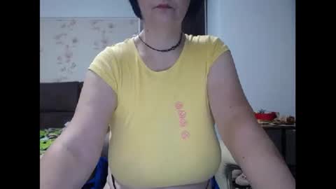 Snapshot of mary_x chatting on September 19, 3:05 am Mary online show from September 19, 3:05 am