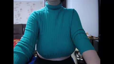 Snapshot of mary_x chatting on October 17, 3:32 am Mary online show from October 17, 3:32 am