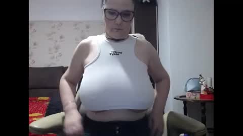 Snapshot of mary_x chatting on February 26, 3:46 am Mary online show from February 26, 3:46 am