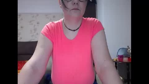 Snapshot of mary_x chatting on February 20, 3:45 am Mary online show from February 20, 3:45 am