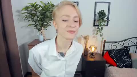 Mara online show from July 11, 7:36 pm
