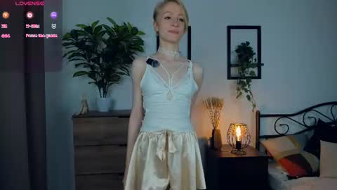 Mara online show from July 30, 7:37 pm