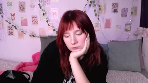 Snapshot of marylanee chatting on October 3, 8:08 am Mary online show from October 3, 8:08 am
