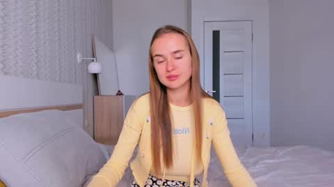 Snapshot of marylee_21 chatting on October 14, 6:16 am Mari online show from October 14, 6:16 am