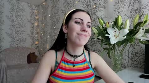 Snapshot of marylou_ chatting on February 24, 6:03 am Mary Lou online show from February 24, 6:03 am