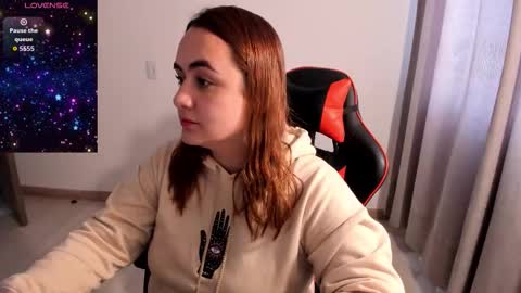 Dulce Maria online show from February 25, 7:12 pm