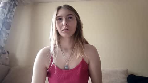 Snapshot of marylynreifsnider chatting on October 20, 7:00 am Hi My name is Elina Im 18 years old. online show from October 20, 7:00 am