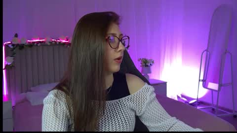 Mary Miller online show from December 4, 12:51 pm