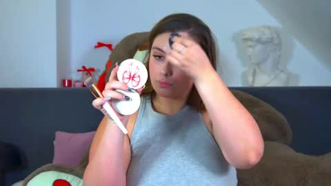 Snapshot of marymurrays chatting on October 12, 7:05 pm MaryMurrays online show from October 12, 7:05 pm