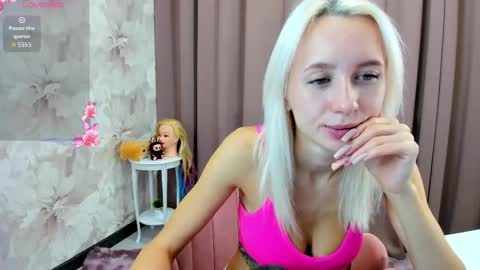 Snapshot of maryy_senn chatting on October 9, 10:41 am Luucy UTC1 Mon Tue Wed Thu Fri 0500-1130 online show from October 9, 10:41 am