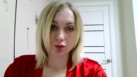 Snapshot of maryyemm chatting on February 17, 9:00 pm maryyemm online show from February 17, 9:00 pm