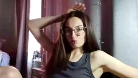 Kelly online show from March 31, 9:20 am