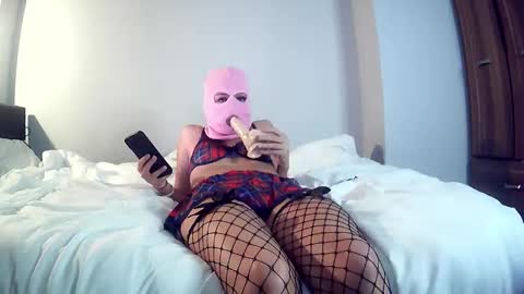 Masked Maeve online show from October 22, 5:18 pm