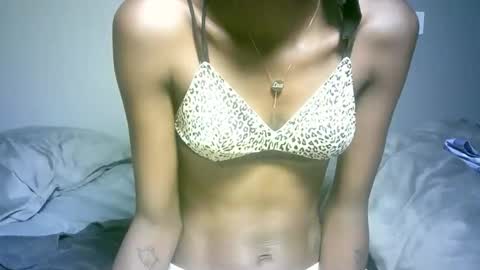 maskgang001 online show from March 6, 5:13 am