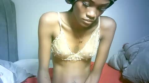 maskgang001 online show from February 16, 5:07 am