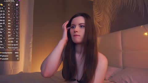 Snapshot of maudhaskell chatting on January 17, 2:39 am Lily online show from January 17, 2:39 am
