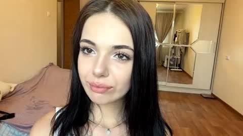 Lina online show from June 24, 5:17 am