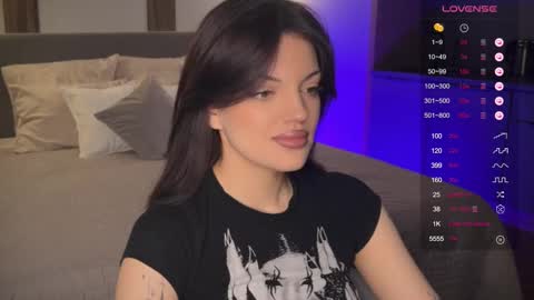 Snapshot of mavis_crystal chatting on September 24, 9:14 pm Mavis online show from September 24, 9:14 pm