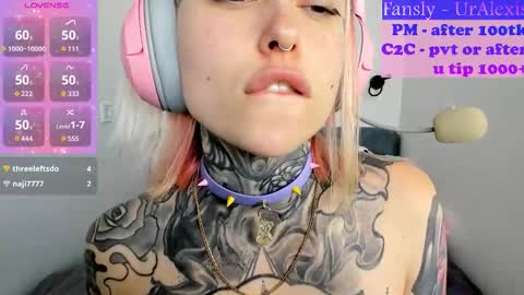 Snapshot of max69alexa chatting on October 18, 6:27 am Ur sweet heart online show from October 18, 6:27 am