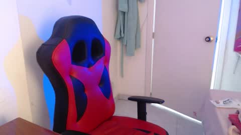 maxinesex_ online show from February 24, 3:21 pm