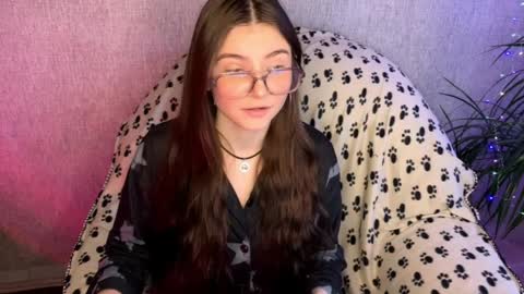 may online show from April 1, 1:52 pm