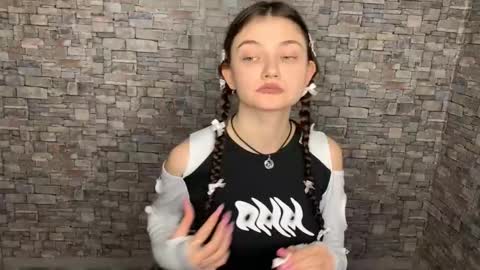 may online show from January 7, 6:33 pm