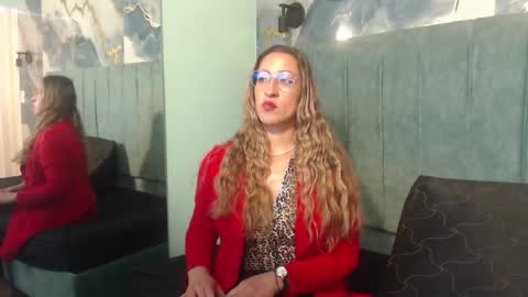 Snapshot of maya25_ chatting on September 24, 12:48 pm Maya online show from September 24, 12:48 pm