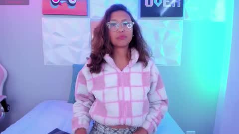 Maya online show from December 16, 2:34 pm