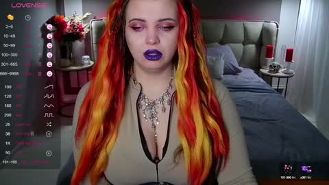 Maya Mils online show from February 4, 1:02 am