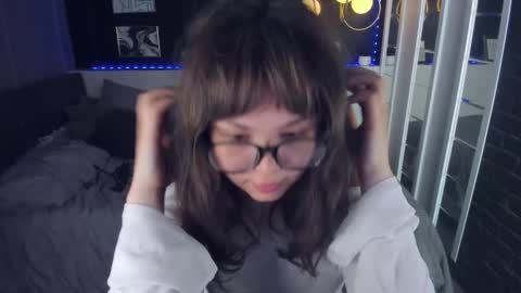 Woman online show from September 10, 1:55 pm