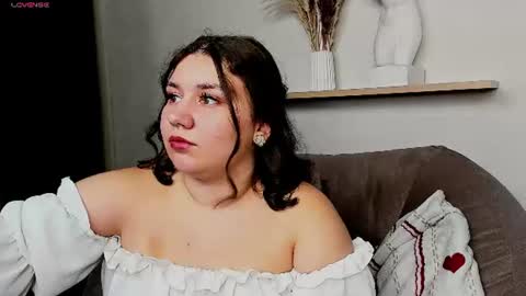 Maya online show from July 22, 1:39 am