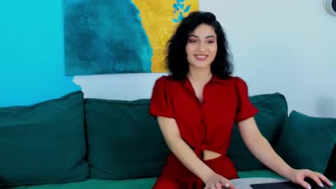Snapshot of maya_rogerss chatting on January 22, 2:35 pm Maya online show from January 22, 2:35 pm