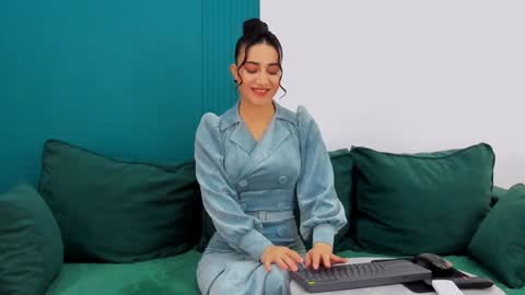 Snapshot of maya_rogerss chatting on February 8, 2:27 pm Maya online show from February 8, 2:27 pm