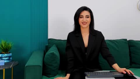 Snapshot of maya_rogerss chatting on February 21, 2:27 pm Maya online show from February 21, 2:27 pm