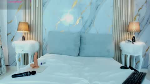 M A Y A  B A K E R online show from September 13, 9:12 pm