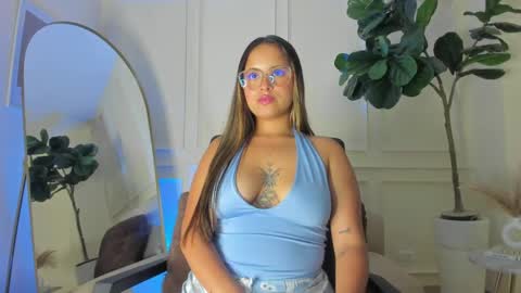 mayalee_ online show from May 21, 3:15 am