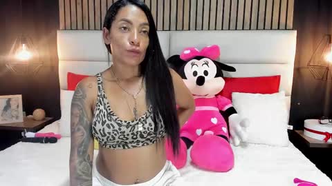 Snapshot of mayarusell01 chatting on March 10, 11:27 pm Nicolle Ruselle Hello my lovely schedule for great fun from 630 am and end 800 pm Colombian time I wait for you online show from March 10, 11:27 pm