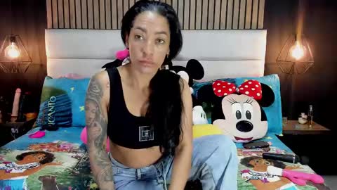 Snapshot of mayarusell01 chatting on February 13, 11:17 am Nicolle Ruselle Hello my lovely schedule for great fun from 630 am and end 800 pm Colombian time I wait for you online show from February 13, 11:17 am